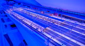 Hier mal der Bahnhof mit Oberleitung und bei Nacht.